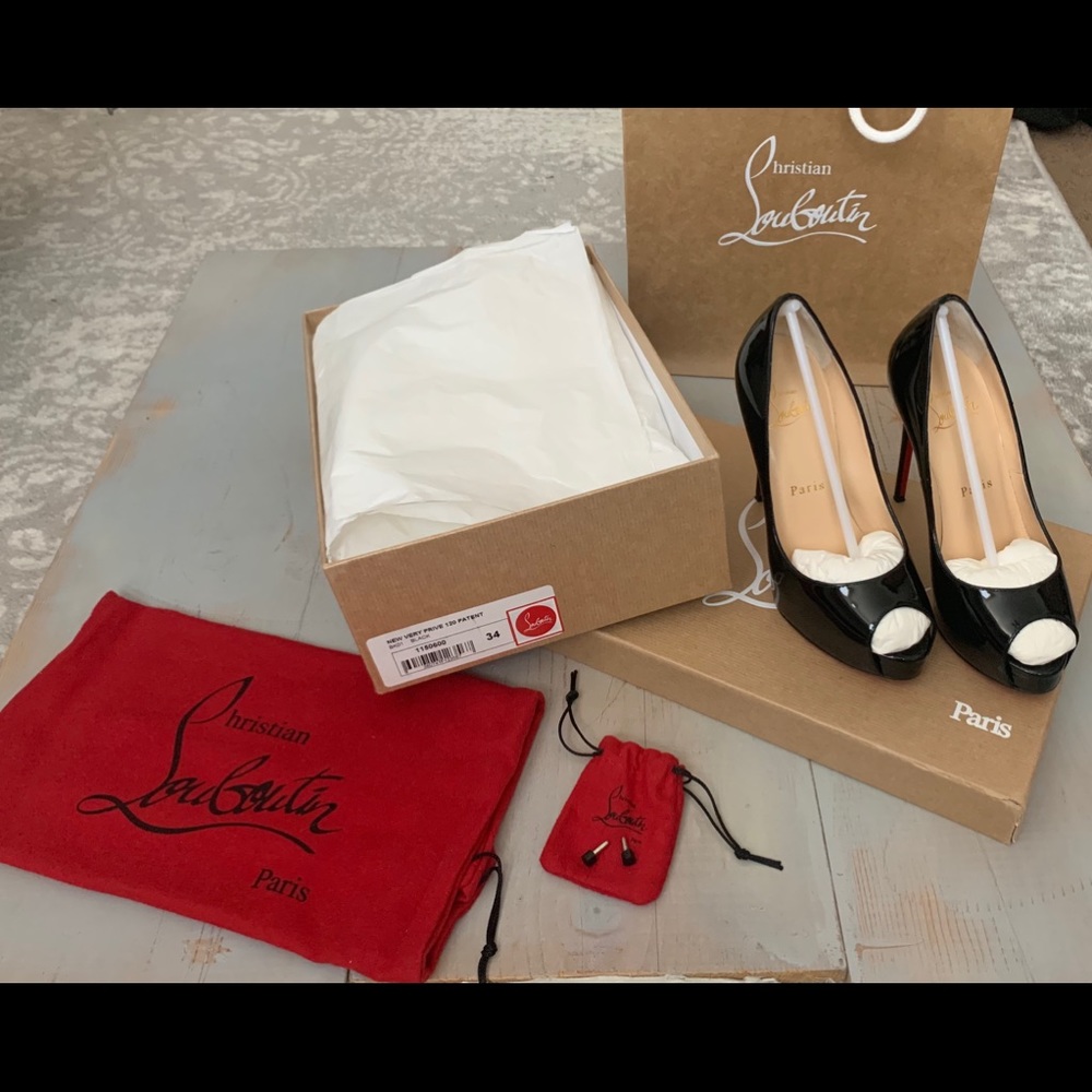 ✨Sexy Christian Louboutin Heels ✨MAKE ME AN OFFER